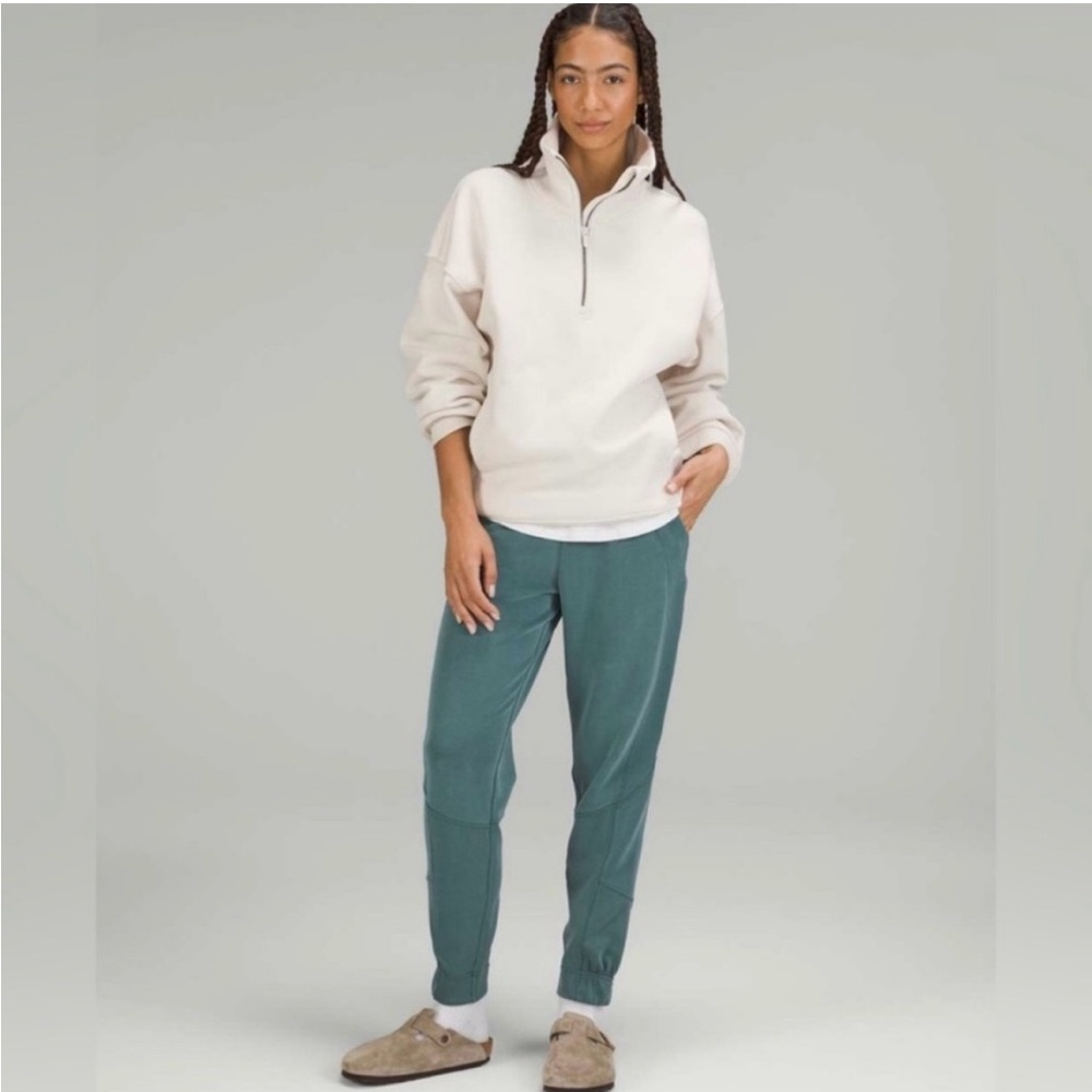 lululemon athletica Brushed Softstreme Ribbed high rise jogger- Jasper, size 6 - Picture 3 of 10